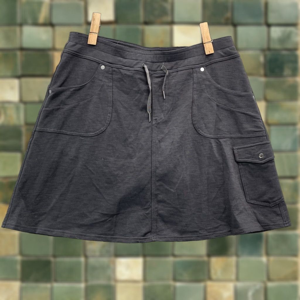 Vintage Kuhl Hiking Skirt Women Medium Black Lined Skurt Running Outdoors Camping Travel Shirt